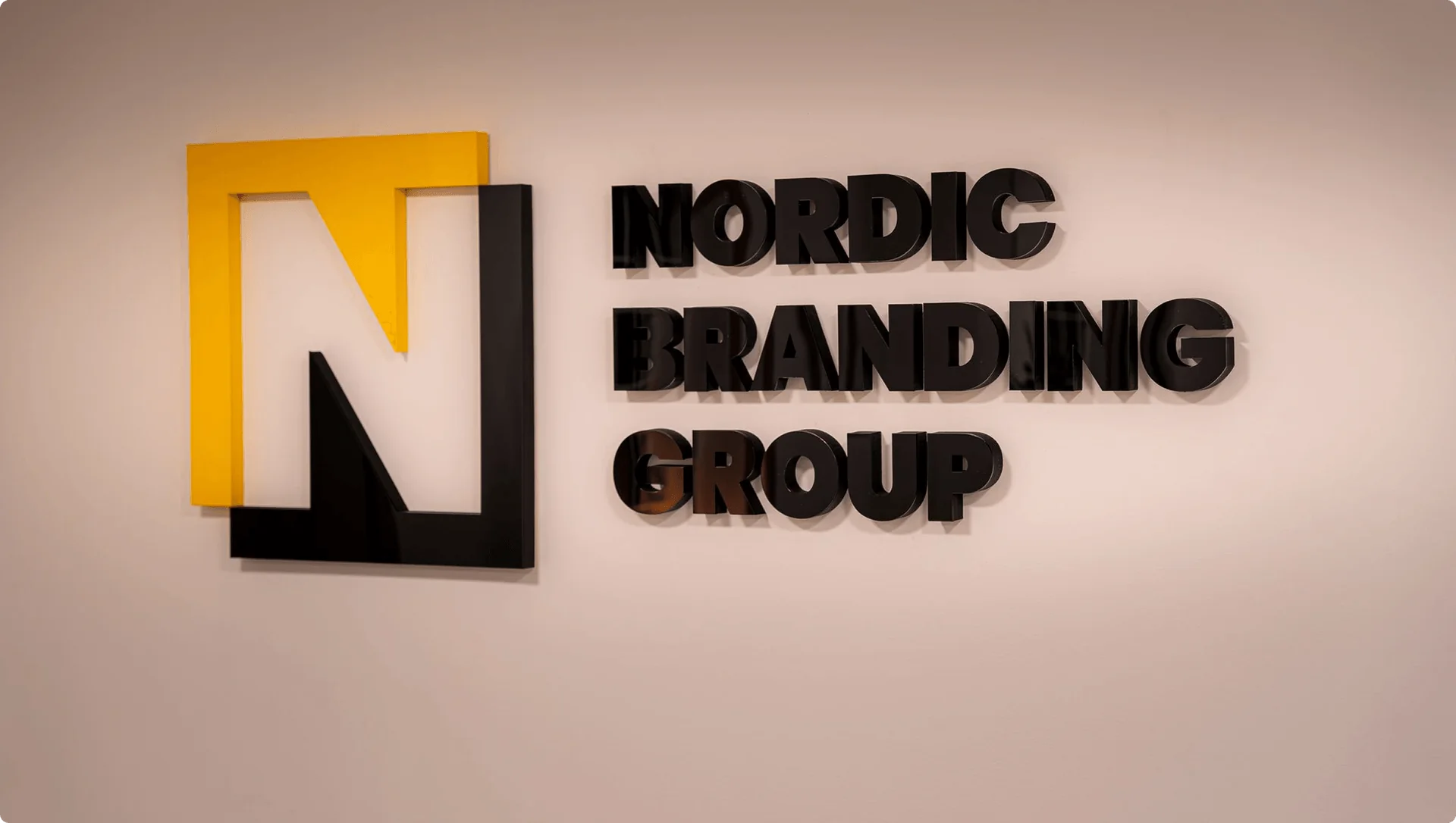 Nordic Branding Group — kontor och varumärkesbild