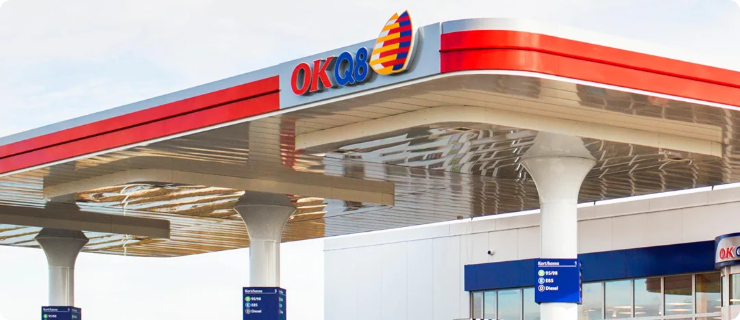 OKQ8-station med skyltning